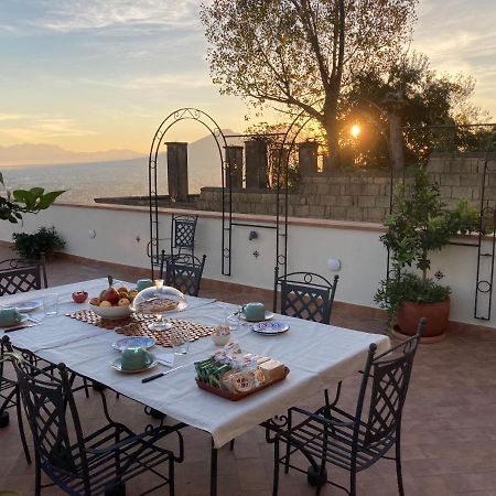Le Petit Palais - Naples Bed & Breakfast ภายนอก รูปภาพ