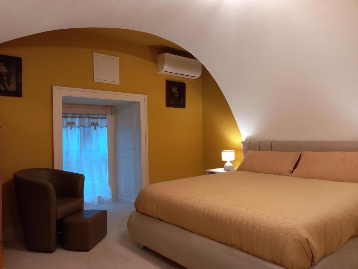 Le Petit Palais - Naples Bed & Breakfast ภายนอก รูปภาพ