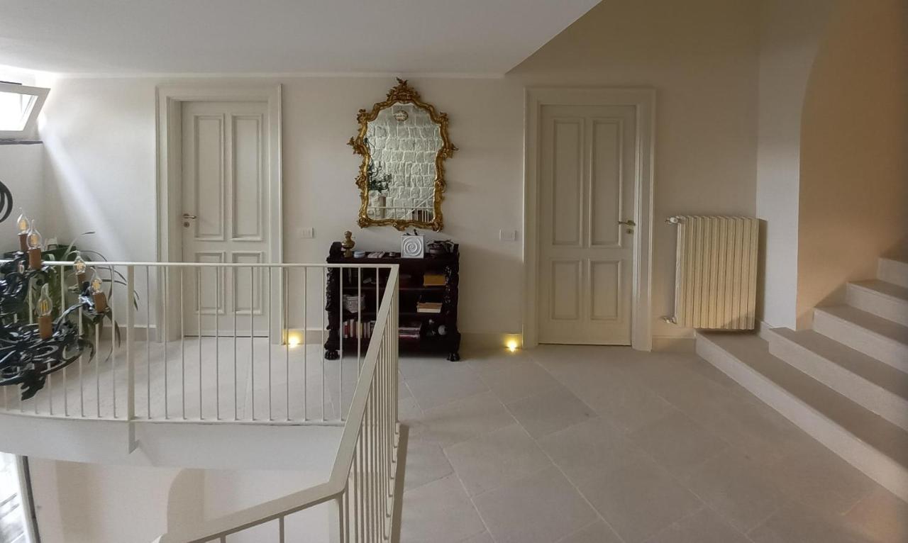 Le Petit Palais - Naples Bed & Breakfast ภายนอก รูปภาพ