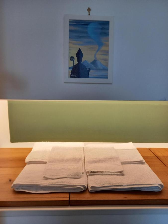 Le Petit Palais - Naples Bed & Breakfast ภายนอก รูปภาพ